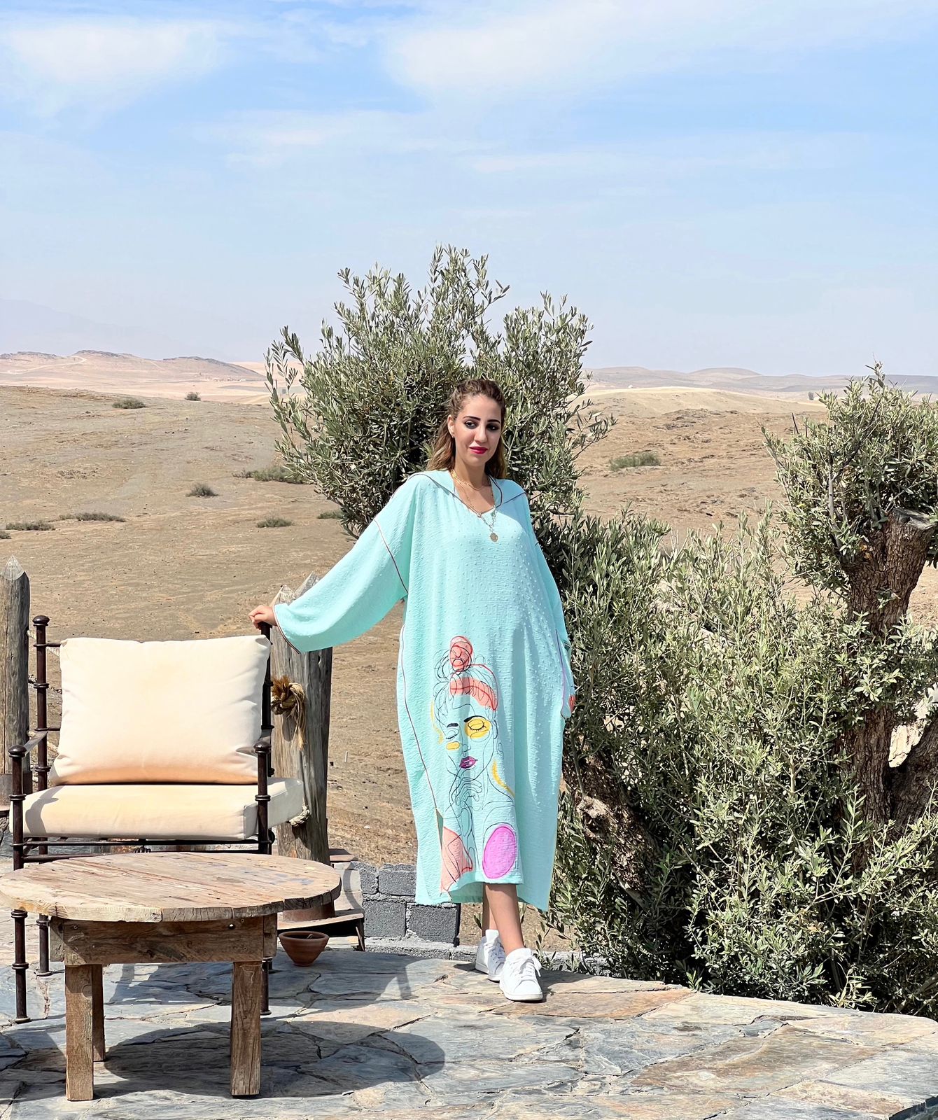 Aqua Dream – Hand-Painted Artistic Djellaba with Abstract Woman Design